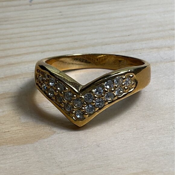 Gold Tone V-Shape Wishbone Ring With Rhinestone Detailing - Picture 1 of 4
